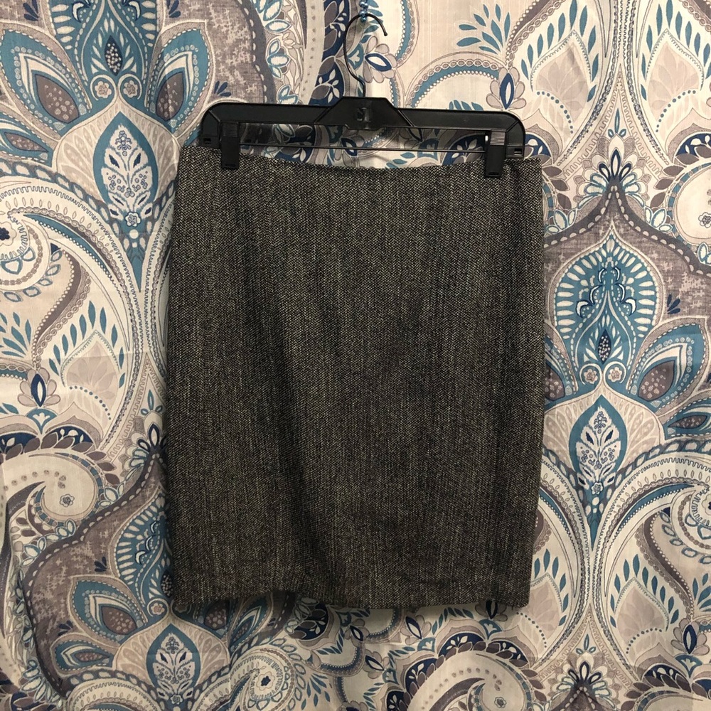 Tweed skirt.